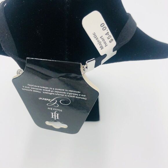 Brand New Halle‎ Joy Grace Majestic Heart Necklace For Women - Picture 6 of 7